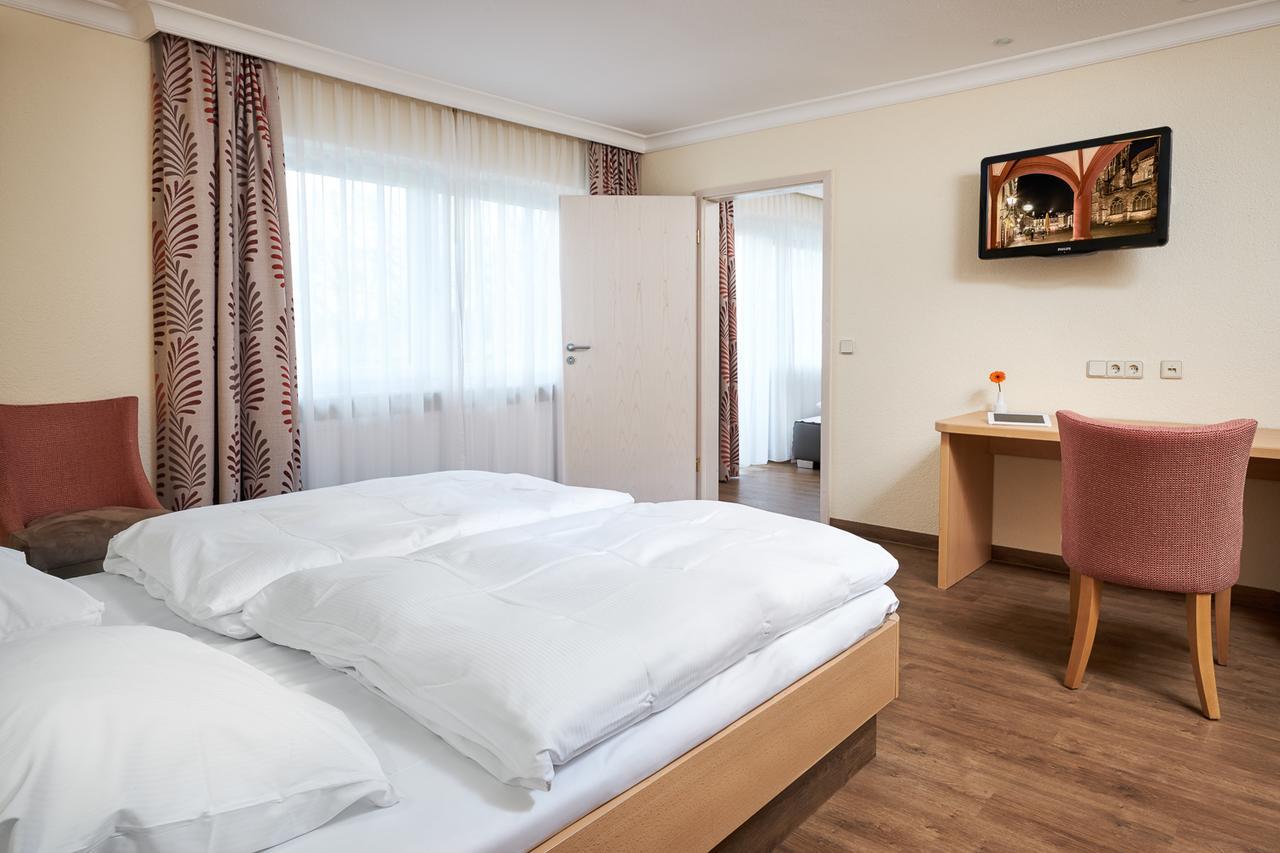 Hotel Heuboden Umkirch Eksteriør bilde
